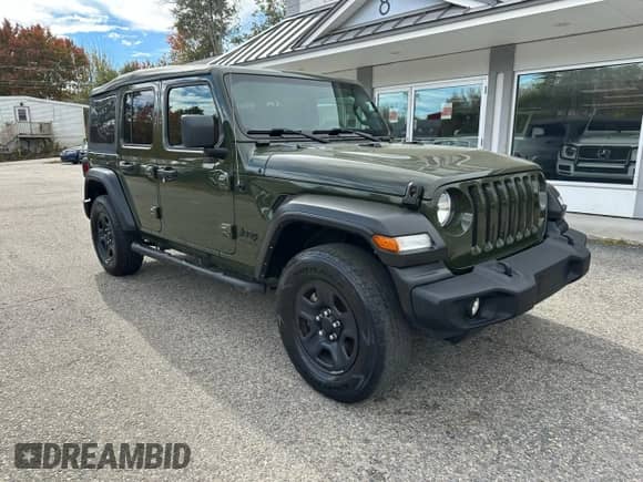 2022 Jeep Wrangler Unlimited Willys z VIN 1C4HJXDN6NW195685, wystawiony jako Copart lot #87094405 z przebiegiem 142 158 mil mil oraz Czysty tytuł • Clean title. Historia ofert i sprzedaży dostępna na DreamBid. Obrazek 1.