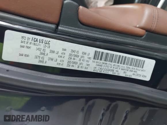 2019 Jeep Grand Cherokee Summit с VIN 1C4RJFJG1KC642098, выставлен на аукционе IAAI как лот 42798127 с пробегом 72 493 миль миль и . История ставок и продаж доступна на DreamBid. Изображение 9.
