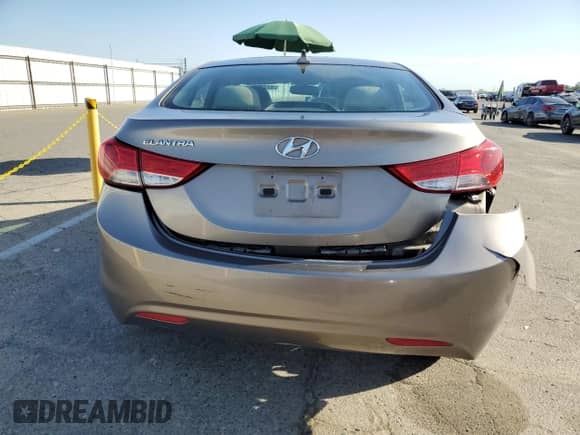2013 Hyundai Elantra GLS с VIN 5NPDH4AE9DH280005, выставлен на аукционе Copart как лот 81735935 с пробегом 57 986 миль миль и Списание • Salvage title. История ставок и продаж доступна на DreamBid. Изображение 6.