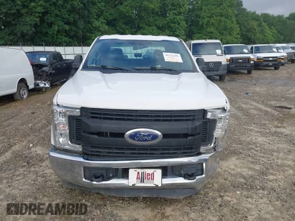 2019 Ford F-250 XL with VIN 1FT7W2A64KEF09039, listed as a IAAI auction lot 42276282 with 168,341 mi miles and . Bid and sale history available at DreamBid. Image 12.