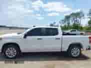 2021 Chevrolet Silverado 1500 Custom z VIN 1GCPWBEH5MZ170766, wystawiony jako IAAI lot #41917467 z przebiegiem 136 084 mil mil oraz . Historia ofert i sprzedaży dostępna na DreamBid. Obrazek 14.