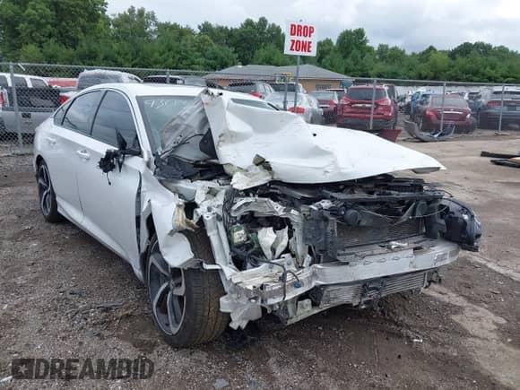 2019 Honda Accord Sport with VIN 1HGCV2F37KA032499, listed as a IAAI auction lot 43037885 with 89,763 mi miles and . Bid and sale history available at DreamBid. Image 6.