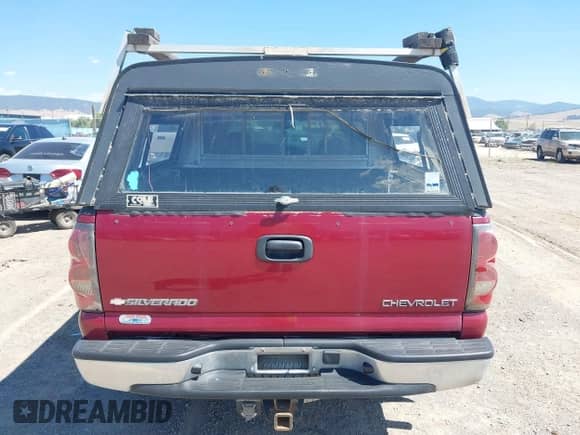 2005 Chevrolet Silverado 1500 LS with VIN 2GCEK13T351164625, listed as a IAAI auction lot 42942388 with 223,615 mi miles and . Bid and sale history available at DreamBid. Image 16.