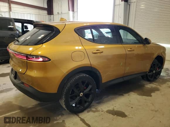 2023 Dodge Hornet GT z VIN ZACNDFAN6P3A03049, wystawiony jako Copart lot #77991424 z przebiegiem 22 273 mil mil oraz Szkoda całkowita • Salvage title. Historia ofert i sprzedaży dostępna na DreamBid. Obrazek 3.