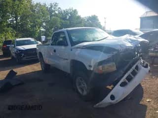 2000 Dodge Dakota Sport with VIN 1B7GG22N8YS515780, listed as a IAAI auction lot 42698547 with Not provided miles and . Bid and sale history available at DreamBid. Image 1.