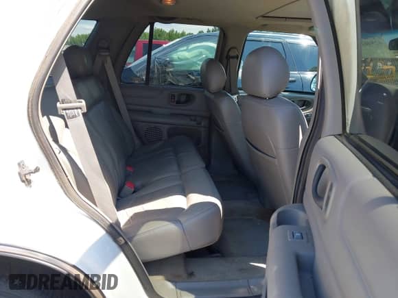 2000 Chevrolet Blazer LS with VIN 1GNDT13W1Y2252961, listed as a IAAI auction lot 42846254 with 298,056 mi miles and . Bid and sale history available at DreamBid. Image 8.