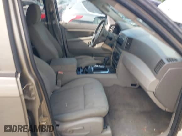 2006 Jeep Grand Cherokee Laredo с VIN 1J4GS48KX6C193586, выставлен на аукционе IAAI как лот 43217228 с пробегом 215 475 миль миль и . История ставок и продаж доступна на DreamBid. Изображение 5.