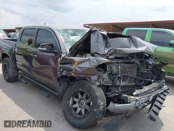 2016 Toyota Tacoma SR5 с VIN 5TFAZ5CN7GX015109, выставлен на аукционе IAAI как лот 42153139 с пробегом 124 488 миль миль и . История ставок и продаж доступна на DreamBid. Изображение 1.