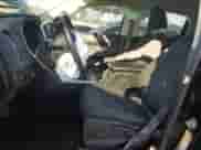 2017 Chevrolet Colorado 4WD LT с VIN 1GCGTCEN9H1241993, выставлен на аукционе Copart как лот 85671084 с пробегом Не указан миль и Списание • Salvage title. История ставок и продаж доступна на DreamBid. Изображение 7.
