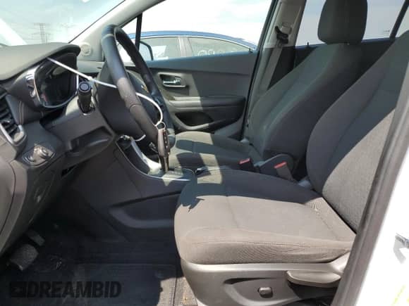 2022 Chevrolet Trax LS z VIN KL7CJNSMXNB520867, wystawiony jako Copart lot #64406805 z przebiegiem 28 761 mil mil oraz Szkoda całkowita • Salvage title. Historia ofert i sprzedaży dostępna na DreamBid. Obrazek 7.