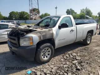 2012 Chevrolet Silverado 1500 Work Truck z VIN 1GCNKPEX7CZ115791, wystawiony jako Copart lot #61225215 z przebiegiem Nie podano mil oraz Szkoda całkowita • Salvage title. Historia ofert i sprzedaży dostępna na DreamBid. Obrazek 1.