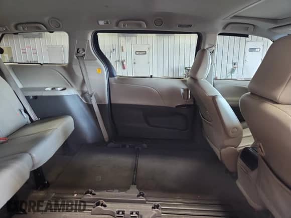2013 Toyota Sienna XLE AAS with VIN 5TDYK3DC8DS313836, listed as a Copart auction lot 68781945 with 198,964 mi miles and Non repairable. Bid and sale history available at DreamBid. Image 11.