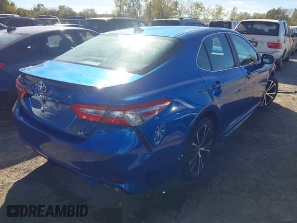 2019 Toyota Camry SE z VIN 4T1B11HK5KU261813, wystawiony jako IAAI lot #43349511 z przebiegiem 38 442 mil mil oraz . Historia ofert i sprzedaży dostępna na DreamBid. Obrazek 4.