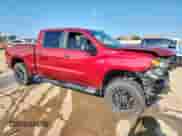 2019 Chevrolet Silverado 1500 Custom Trail Boss z VIN 3GCPYCEF3KG107709, wystawiony jako Copart lot #64440605 z przebiegiem 85 571 mil mil oraz Czysty tytuł • Clean title. Historia ofert i sprzedaży dostępna na DreamBid. Obrazek 4.