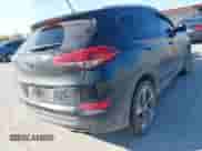 2016 Hyundai Tucson Sport z VIN KM8J33A27GU073622, wystawiony jako IAAI lot #41034355 z przebiegiem 125 064 mil mil oraz . Historia ofert i sprzedaży dostępna na DreamBid. Obrazek 4.