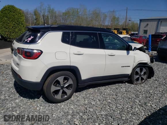 2018 Jeep Compass Latitude z VIN 3C4NJDBB9JT246350, wystawiony jako Copart lot #54673315 z przebiegiem 91 053 mil mil oraz Szkoda całkowita • Salvage title. Historia ofert i sprzedaży dostępna na DreamBid. Obrazek 3.