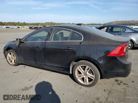 2015 Volvo S60 T5 Platinum с VIN YV1612TM9F2356357, выставлен на аукционе Copart как лот 74677214 с пробегом 110 395 миль миль и Чистый • Clean title. История ставок и продаж доступна на DreamBid. Изображение 2.