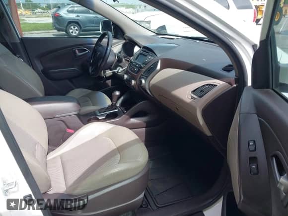 2015 Hyundai Tucson SE с VIN KM8JUCAG6FU104463, выставлен на аукционе IAAI как лот 42633277 с пробегом 172 739 миль миль и . История ставок и продаж доступна на DreamBid. Изображение 5.