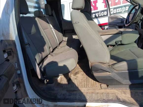 2018 Ford F-250 XL with VIN 1FT7X2BT7JEC25498, listed as a IAAI auction lot 43424210 with 210,990 mi miles and . Bid and sale history available at DreamBid. Image 8.