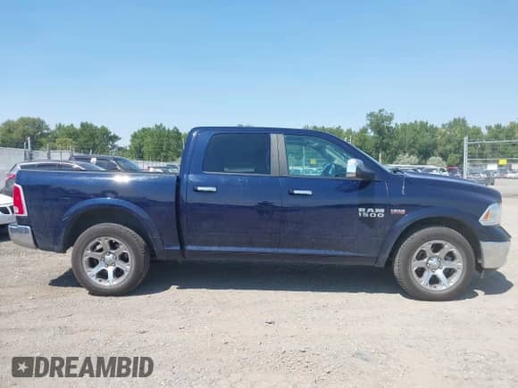 2017 Ram 1500 Laramie z VIN 1C6RR7NT0HS632951, wystawiony jako IAAI lot #43027882 z przebiegiem 118 074 mil mil oraz . Historia ofert i sprzedaży dostępna na DreamBid. Obrazek 13.
