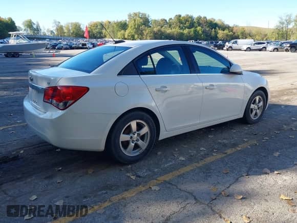 2016 Chevrolet Cruze LT с VIN 1G1PE5SB3G7112894, выставлен на аукционе IAAI как лот 43414862 с пробегом 84 449 миль миль и . История ставок и продаж доступна на DreamBid. Изображение 4.