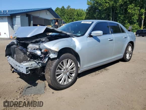 2013 Chrysler 300 с VIN 2C3CCARG2DH745669, выставлен на аукционе Copart как лот 80650165 с пробегом 212 982 миль миль и Списание • Salvage title. История ставок и продаж доступна на DreamBid. Изображение 1.
