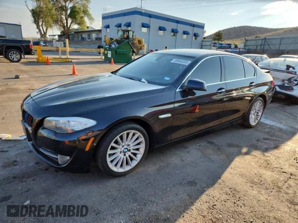 2013 BMW 5 Series 535i с VIN WBAFR7C53DC822597, выставлен на аукционе Copart как лот 69948385 с пробегом 143 560 миль миль и Списание • Salvage title. История ставок и продаж доступна на DreamBid. Изображение 1.