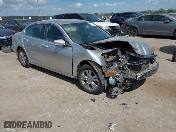 2012 Honda Accord SE z VIN 1HGCP2F67CA205850, wystawiony jako IAAI lot #43312171 z przebiegiem 115 961 mil mil oraz . Historia ofert i sprzedaży dostępna na DreamBid. Obrazek 1.