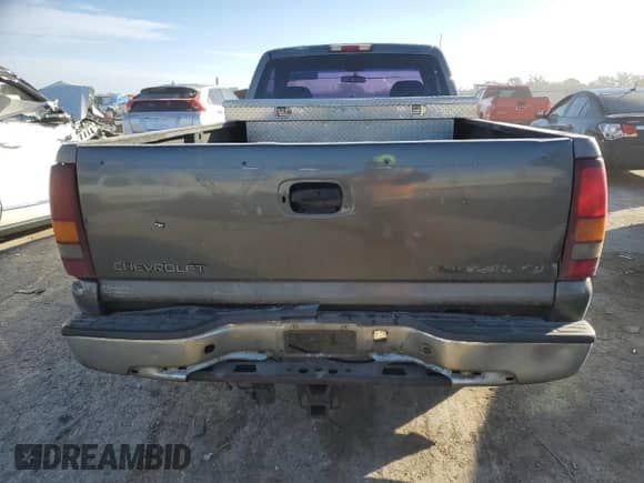 2000 Chevrolet Silverado 1500 LS with VIN 1GCEC14V7YE383586, listed as a Copart auction lot 50878265 with 276,248 mi miles and Salvage title. Bid and sale history available at DreamBid. Image 11.
