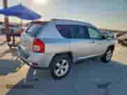 2011 Jeep Compass Latitude z VIN 1J4NF1FB5BD271774, wystawiony jako Copart lot #86056655 z przebiegiem 140 558 mil mil oraz Szkoda całkowita • Salvage title. Historia ofert i sprzedaży dostępna na DreamBid. Obrazek 3.