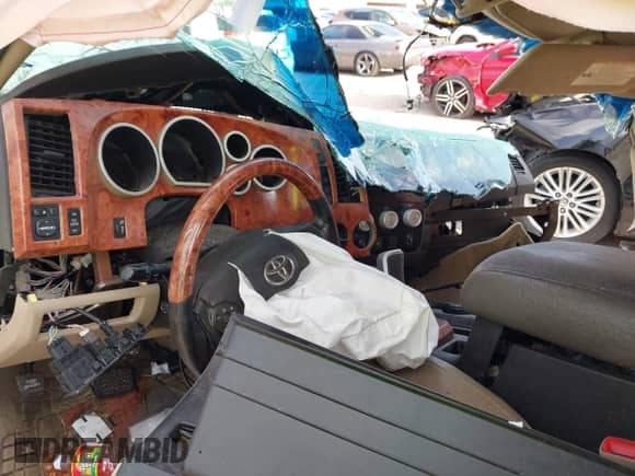 2007 Toyota Tundra Limited z VIN 5TBEV58157S465018, wystawiony jako IAAI lot #42750838 z przebiegiem 255 211 mil mil oraz . Historia ofert i sprzedaży dostępna na DreamBid. Obrazek 5.