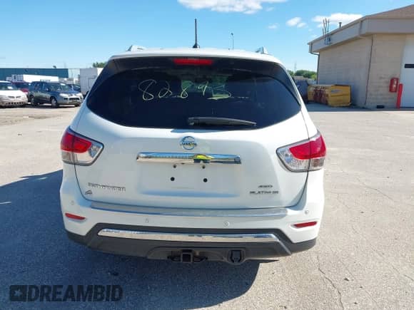 2014 Nissan Pathfinder S z VIN 5N1AR2MM1EC710772, wystawiony jako IAAI lot #42582893 z przebiegiem 154 229 mil mil oraz . Historia ofert i sprzedaży dostępna na DreamBid. Obrazek 15.