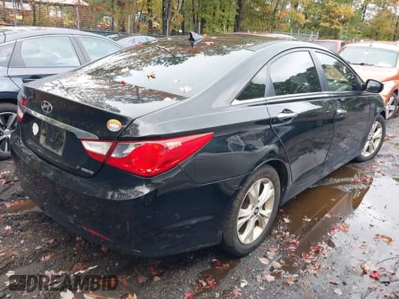 2013 Hyundai Sonata Limited z VIN 5NPEC4AC7DH621371, wystawiony jako IAAI lot #43580971 z przebiegiem 207 673 mil mil oraz . Historia ofert i sprzedaży dostępna na DreamBid. Obrazek 4.