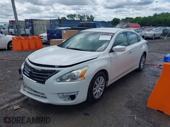 2015 Nissan Altima SL with VIN 1N4AL3AP2FN362874, listed as a IAAI auction lot 42245417 with 138,492 mi miles and . Bid and sale history available at DreamBid. Image 2.