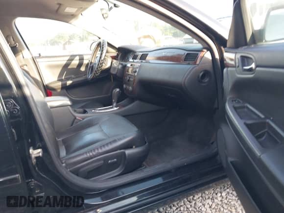 2008 Chevrolet Impala LT с VIN 2G1WC583081301440, выставлен на аукционе IAAI как лот 42810244 с пробегом 180 233 миль миль и . История ставок и продаж доступна на DreamBid. Изображение 5.