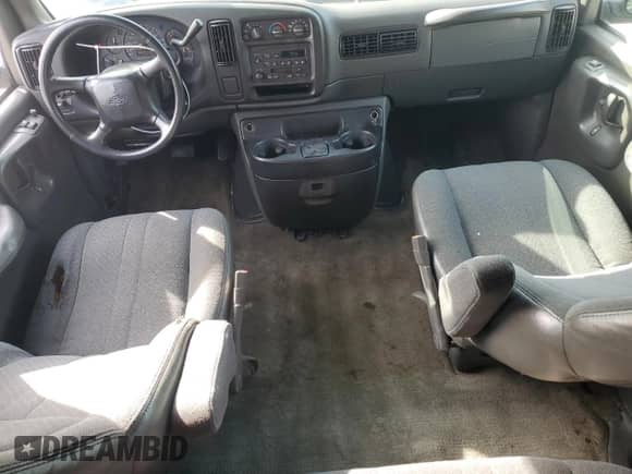 2001 Chevrolet Express с VIN 1GAHG39R511239436, выставлен на аукционе Copart как лот 43115255 с пробегом 91 398 миль миль и Чистый • Clean title. История ставок и продаж доступна на DreamBid. Изображение 8.