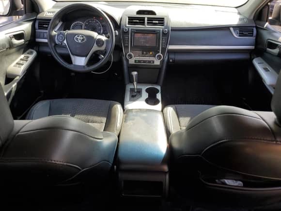 2014 Toyota Camry L с VIN 4T1BF1FK4EU462675, выставлен на аукционе Copart как лот 84659585 с пробегом 216 163 миль миль и Списание • Salvage title. История ставок и продаж доступна на DreamBid. Изображение 8.