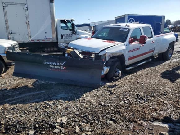 2014 Chevrolet Silverado 3500HD LT with VIN 1GC4K0C87EF148177, listed as a Copart auction lot 43782855 with 91,418 mi miles and Salvage title. Bid and sale history available at DreamBid. Image 1.