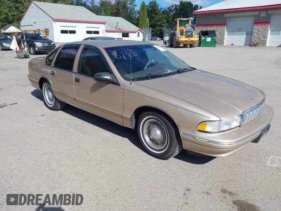 1995 Chevrolet Caprice с VIN 1G1BL52W5SR190190, выставлен на аукционе IAAI как лот 43360183 с пробегом 127 918 миль миль и . История ставок и продаж доступна на DreamBid. Изображение 1.