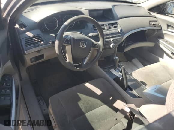 2010 Honda Accord EX с VIN 1HGCP2F72AA172181, выставлен на аукционе Copart как лот 82249335 с пробегом 174 745 миль миль и Списание • Salvage title. История ставок и продаж доступна на DreamBid. Изображение 8.