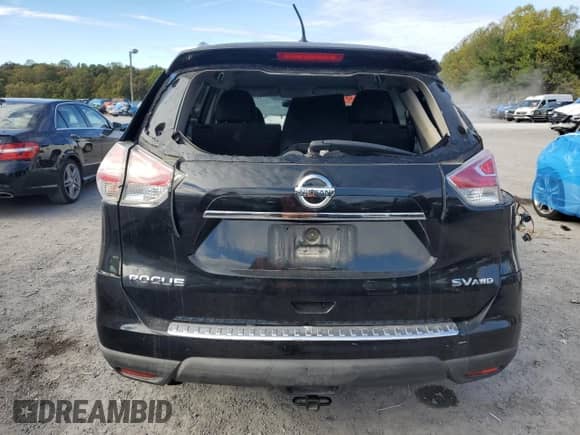 2015 Nissan Rogue SV z VIN KNMAT2MV8FP586590, wystawiony jako Copart lot #82610875 z przebiegiem 120 257 mil mil oraz Szkoda całkowita • Salvage title. Historia ofert i sprzedaży dostępna na DreamBid. Obrazek 6.