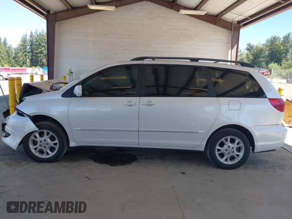 2004 Toyota Sienna XLE z VIN 5TDZA22C94S054651, wystawiony jako IAAI lot #42943588 z przebiegiem 242 458 mil mil oraz . Historia ofert i sprzedaży dostępna na DreamBid. Obrazek 14.