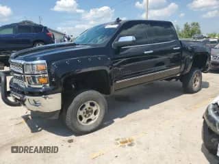 2015 Chevrolet Silverado 1500 LTZ z VIN 3GCUKSECXFG498271, wystawiony jako Copart lot #68870015 z przebiegiem 126 107 mil mil oraz Szkoda całkowita • Salvage title. Historia ofert i sprzedaży dostępna na DreamBid. Obrazek 1.