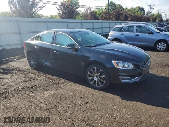 2017 Volvo S60 Inscription с VIN LYV402TK8HB141665, выставлен на аукционе Copart как лот 64806615 с пробегом Не указан миль и Списание • Salvage title. История ставок и продаж доступна на DreamBid. Изображение 4.