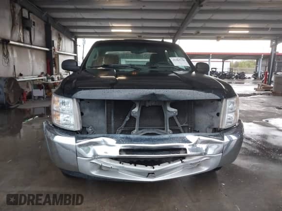 2013 Chevrolet Silverado 1500 LS z VIN 3GCPCREA6DG172384, wystawiony jako IAAI lot #41864124 z przebiegiem 249 337 mil mil oraz . Historia ofert i sprzedaży dostępna na DreamBid. Obrazek 12.