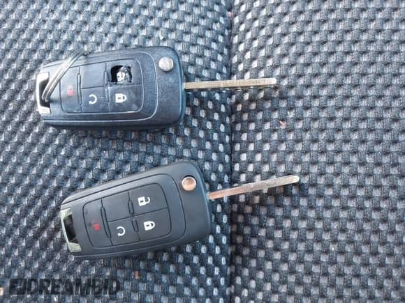 2013 Chevrolet Equinox LT z VIN 2GNALDEK9D6226183, wystawiony jako IAAI lot #43295205 z przebiegiem 134 331 mil mil oraz . Historia ofert i sprzedaży dostępna na DreamBid. Obrazek 11.