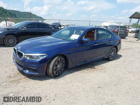 2018 BMW 5 Series 540i xDrive с VIN WBAJE7C56JWC57409, выставлен на аукционе IAAI как лот 42727783 с пробегом 53 126 миль миль и . История ставок и продаж доступна на DreamBid. Изображение 18.