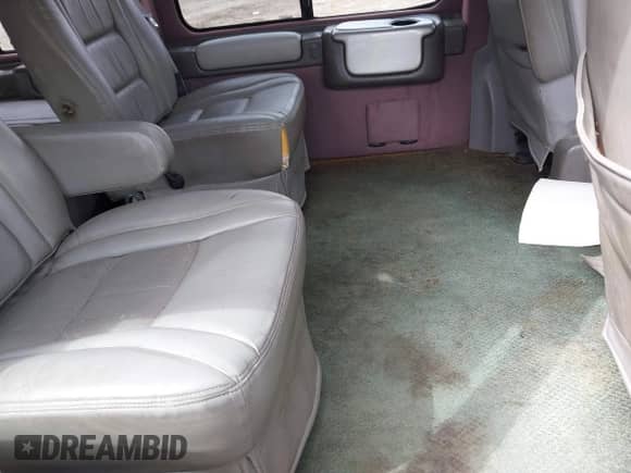 2004 Ford Econoline Cargo Recreational с VIN 1FDRE14W04HA78794, выставлен на аукционе IAAI как лот 41870886 с пробегом 380 388 миль миль и . История ставок и продаж доступна на DreamBid. Изображение 8.