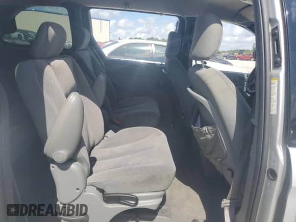 2004 Dodge Caravan SXT with VIN 1D4GP45R64B569005, listed as a Copart auction lot 64564485 with 118,809 mi miles and Salvage title. Bid and sale history available at DreamBid. Image 11.