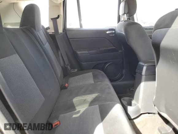2016 Jeep Compass Sport с VIN 1C4NJDBBXGD566744, выставлен на аукционе Copart как лот 82748415 с пробегом 184 493 миль миль и Чистый • Clean title. История ставок и продаж доступна на DreamBid. Изображение 10.